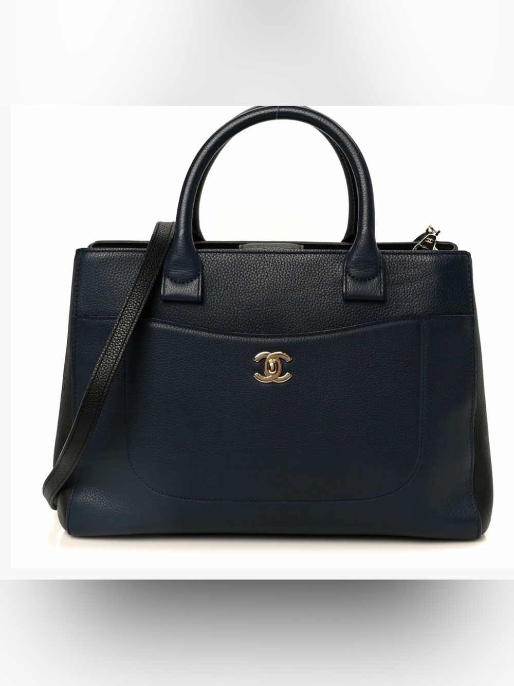 CHANEL Grained Calfskin Small Neo Executive
Shopper Tote Black